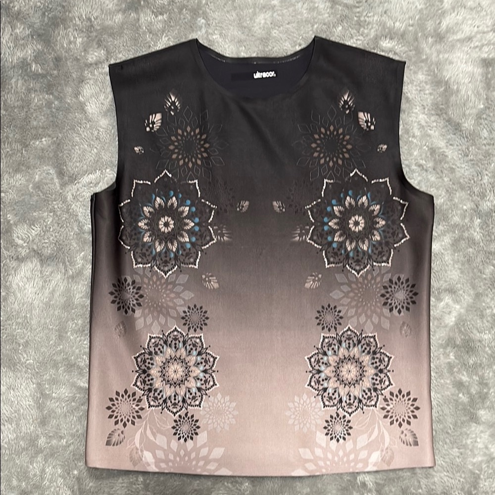 Ultracor Black and tan Floral Women's Active Top